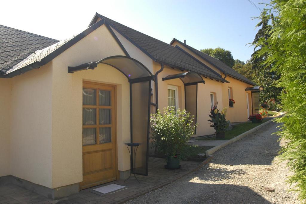 Hotel Haus Orchideental יינה מראה חיצוני תמונה